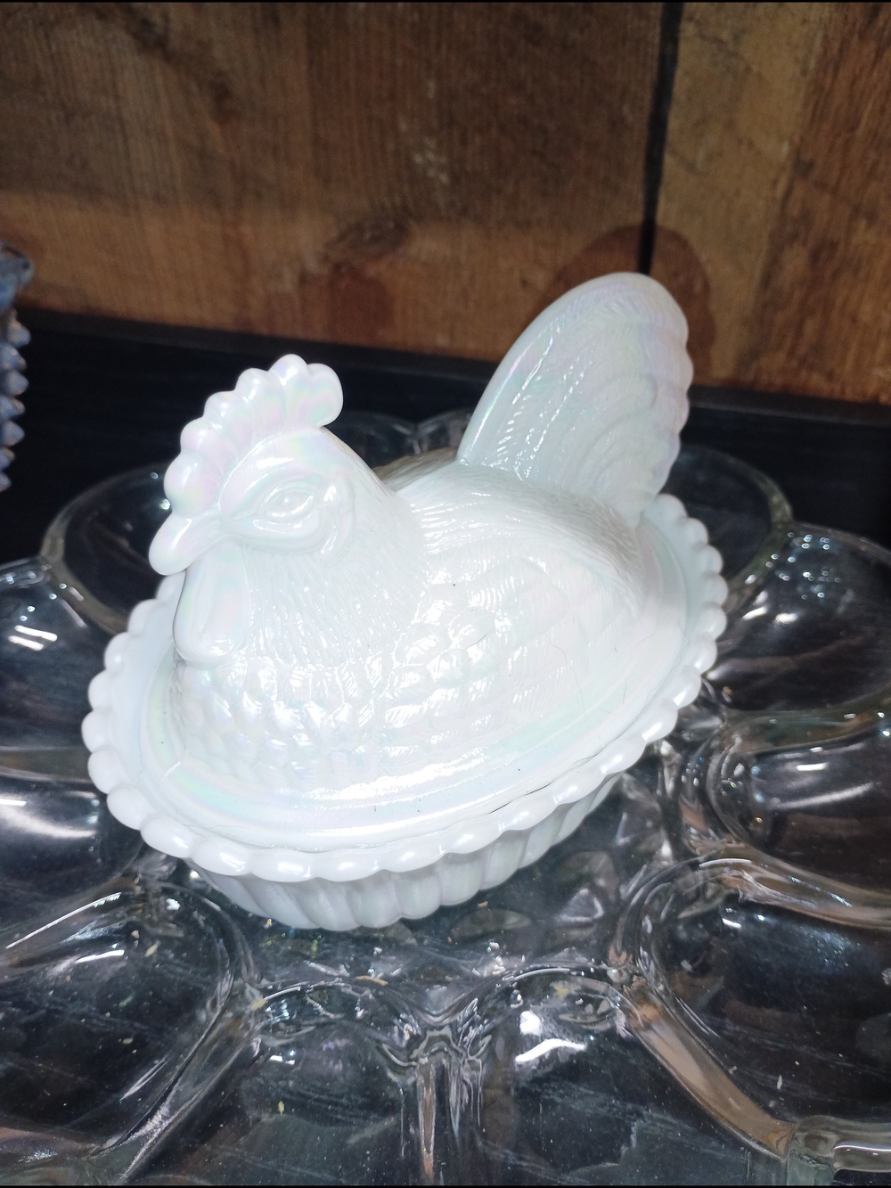 Rosso - Westmoreland  - Mosser Mother Of Pearl Hen On Nest Rooster W/Ribbed Base
